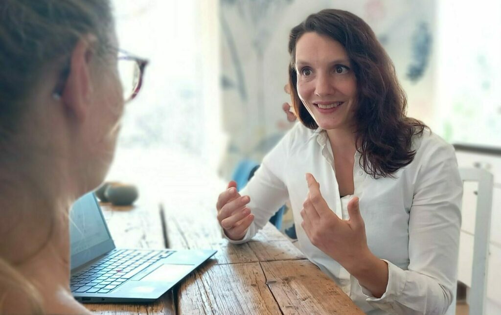 Mama Coach, Dipl. Päd. Annika Mahmood, in Beratung